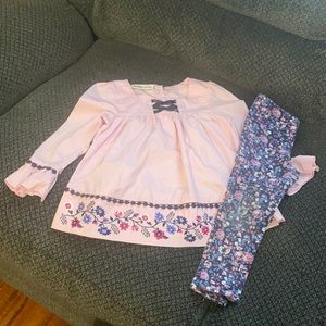 Pink and Floral Bell-sleeved shirt with leggings